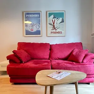 T3 Centre Avec Parking, Balcon Et Wifi. 5p. Appartement Cauterets